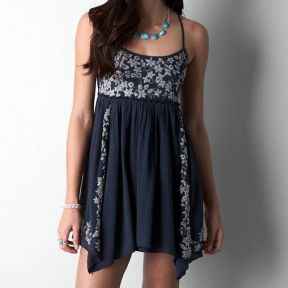 American Eagle Outfitters Dresses & Skirts - AMERICAN EAGLE Embroidered Babydoll Dress Small